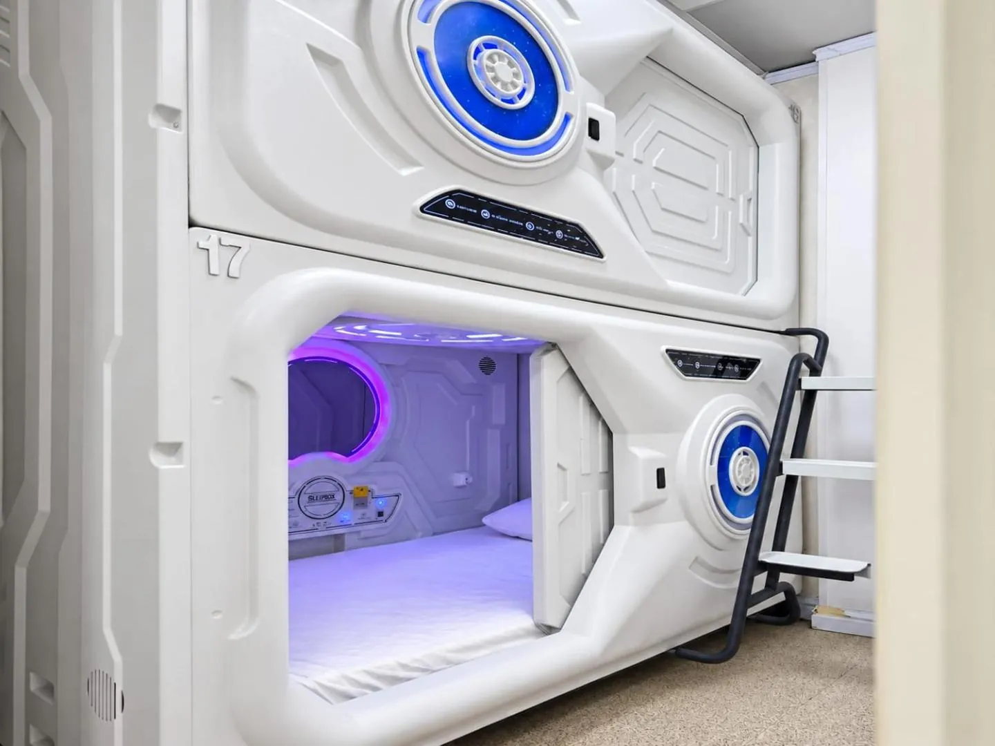 Min Hostel Capsules 5